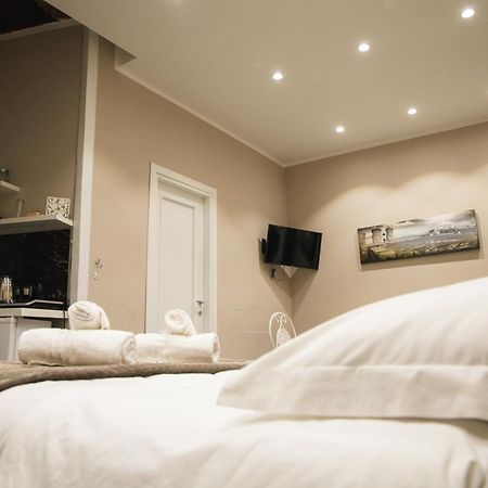 Residence Black & White Napoli Bagian luar foto