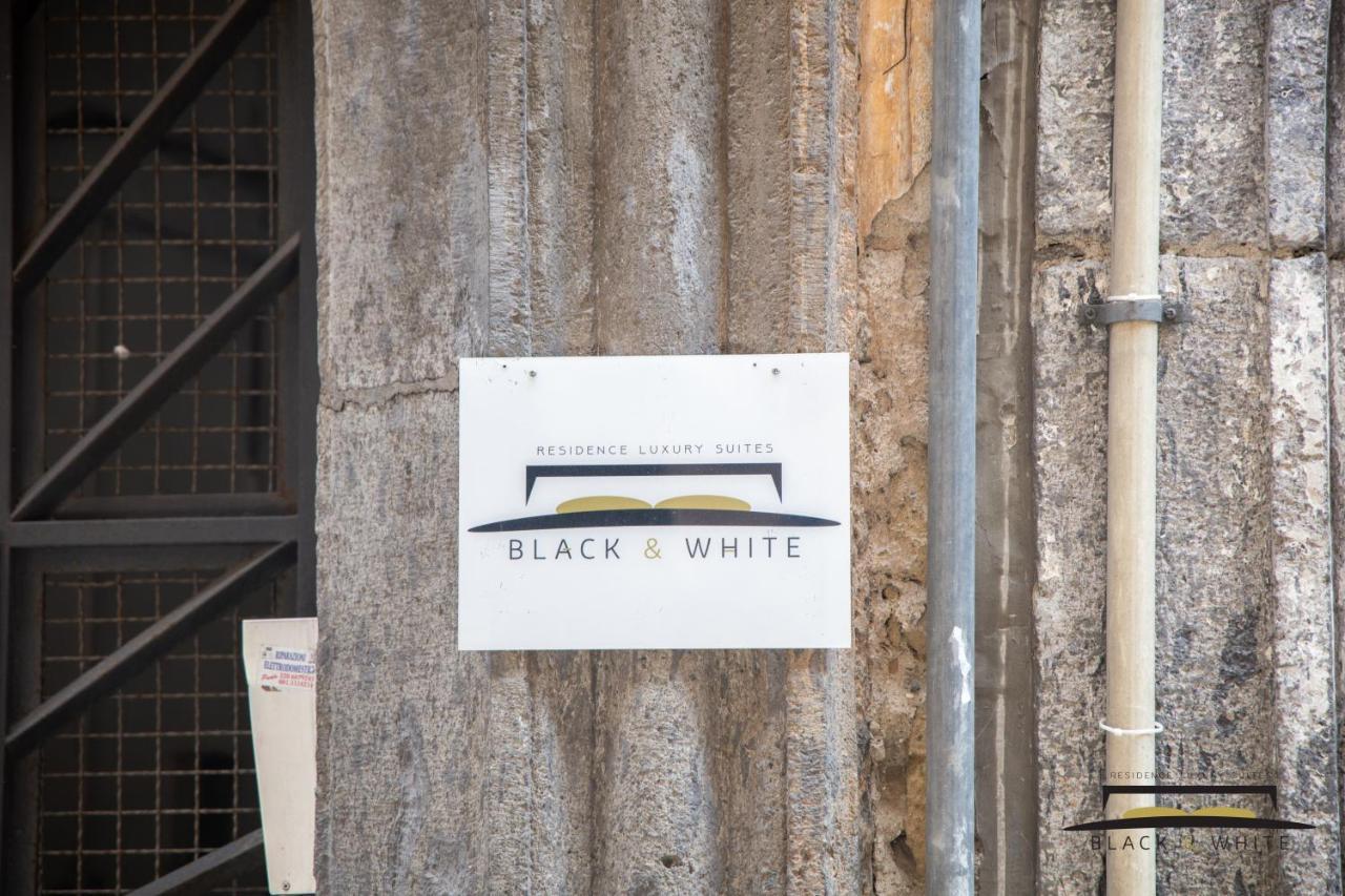 Residence Black & White Napoli Bagian luar foto