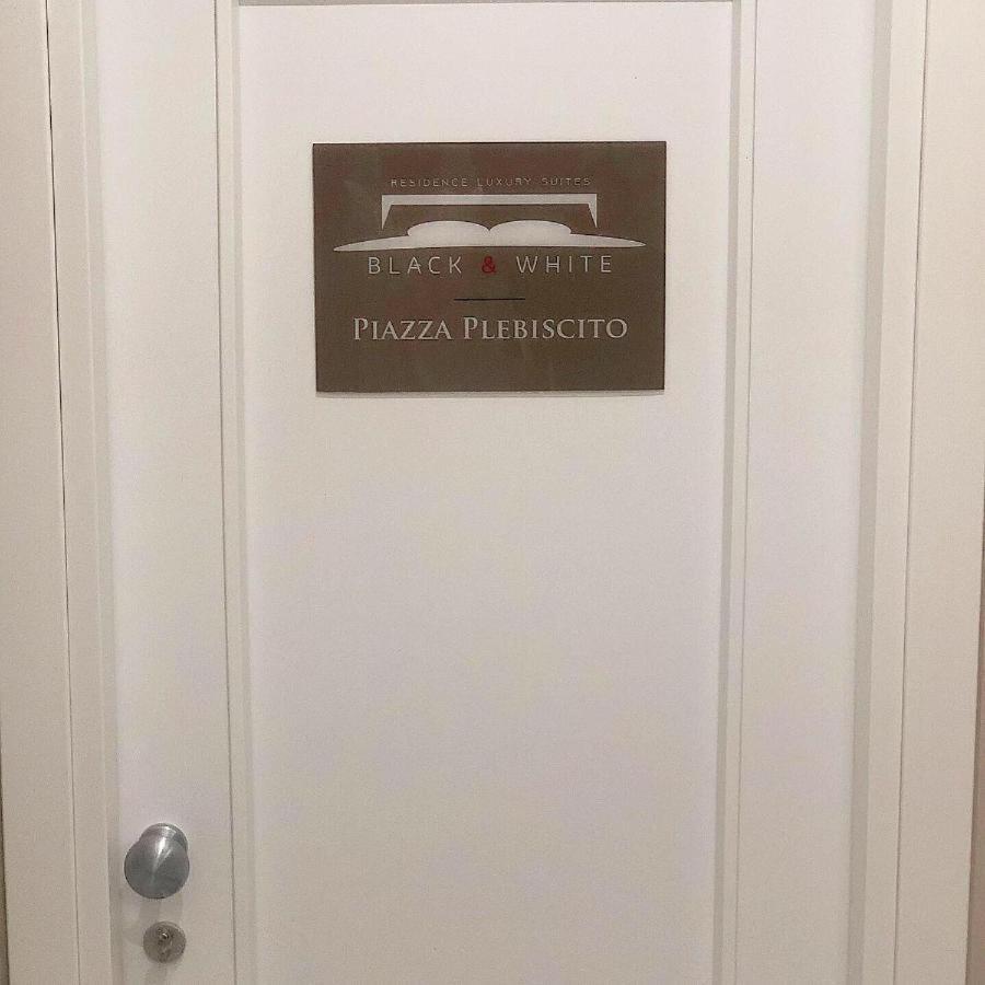 Residence Black & White Napoli Bagian luar foto