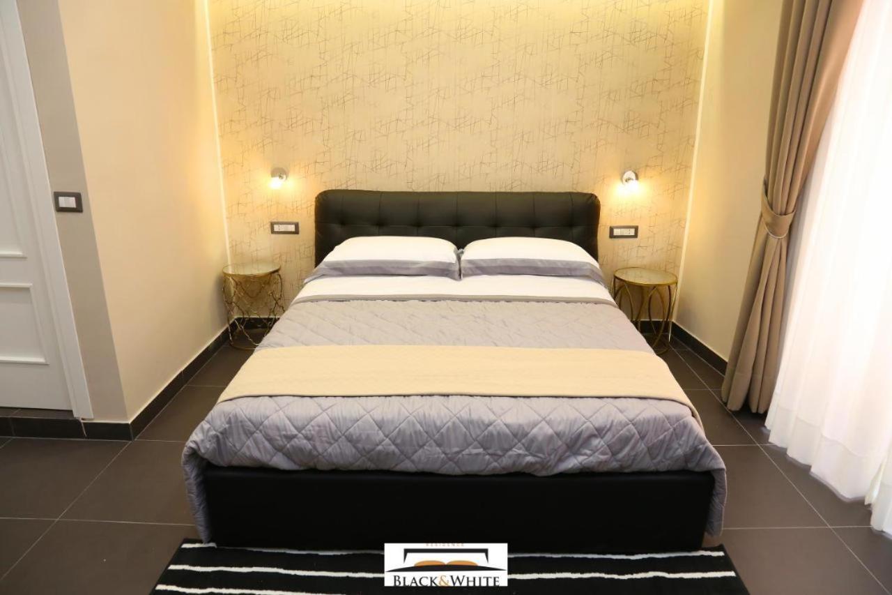 Residence Black & White Napoli Bagian luar foto