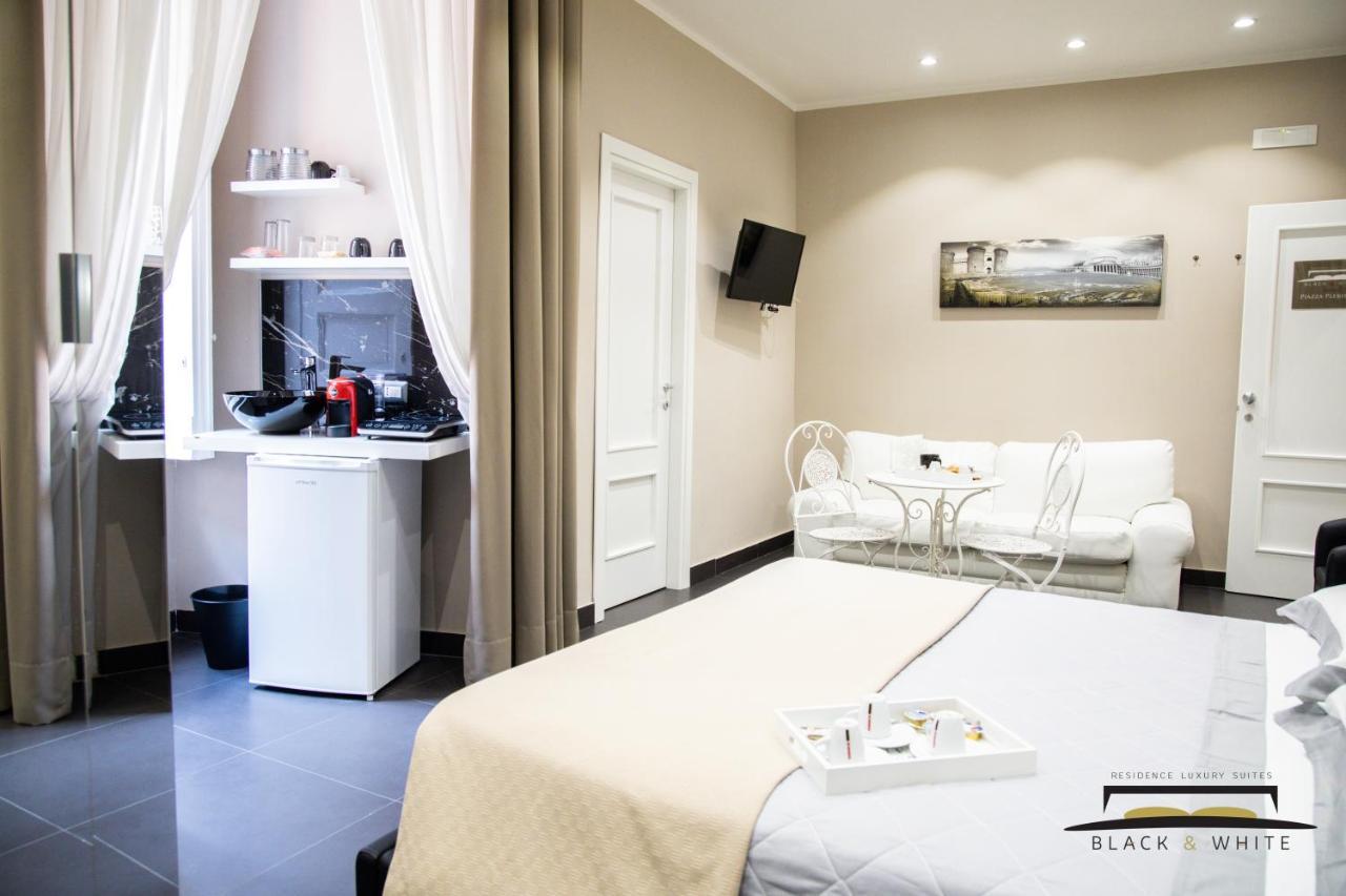 Residence Black & White Napoli Bagian luar foto