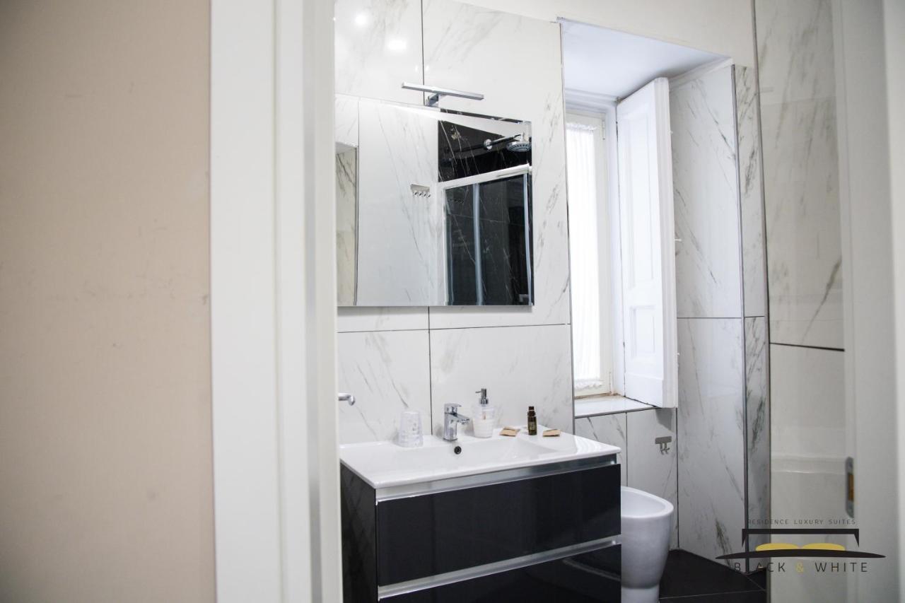 Residence Black & White Napoli Bagian luar foto