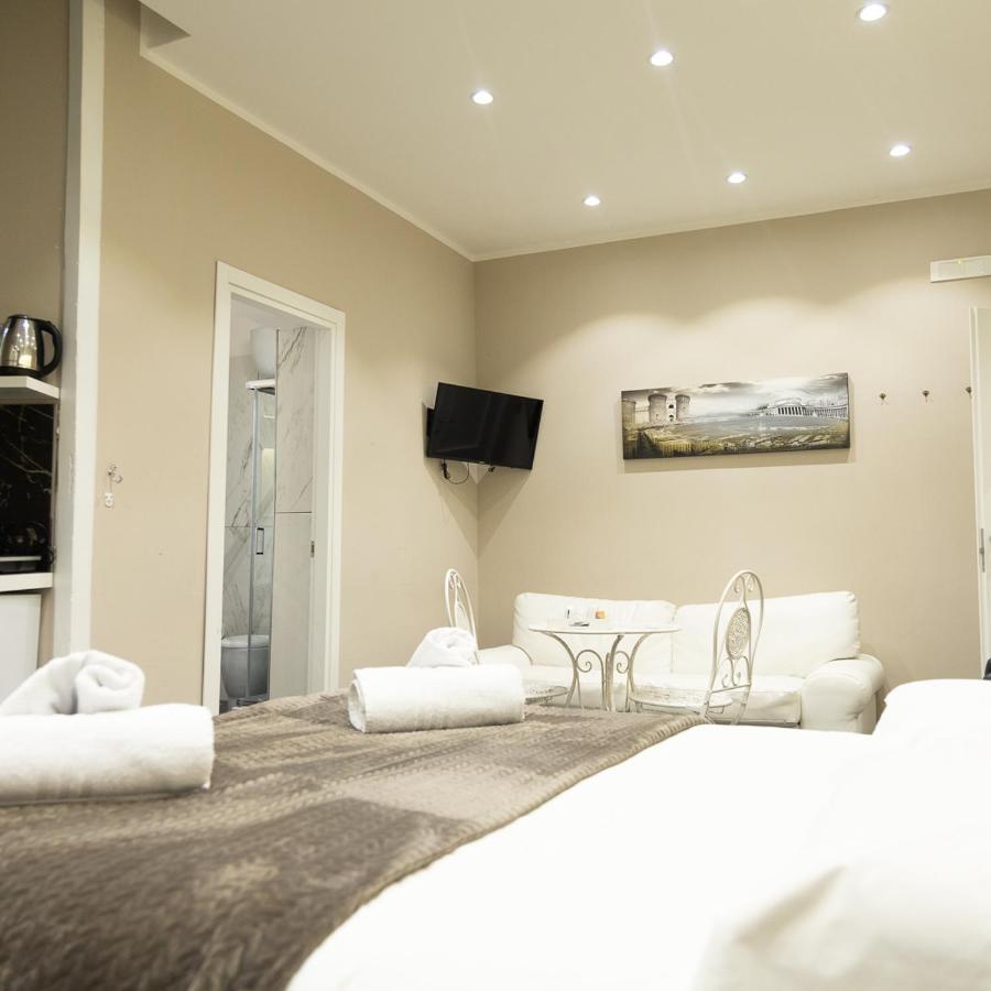 Residence Black & White Napoli Bagian luar foto